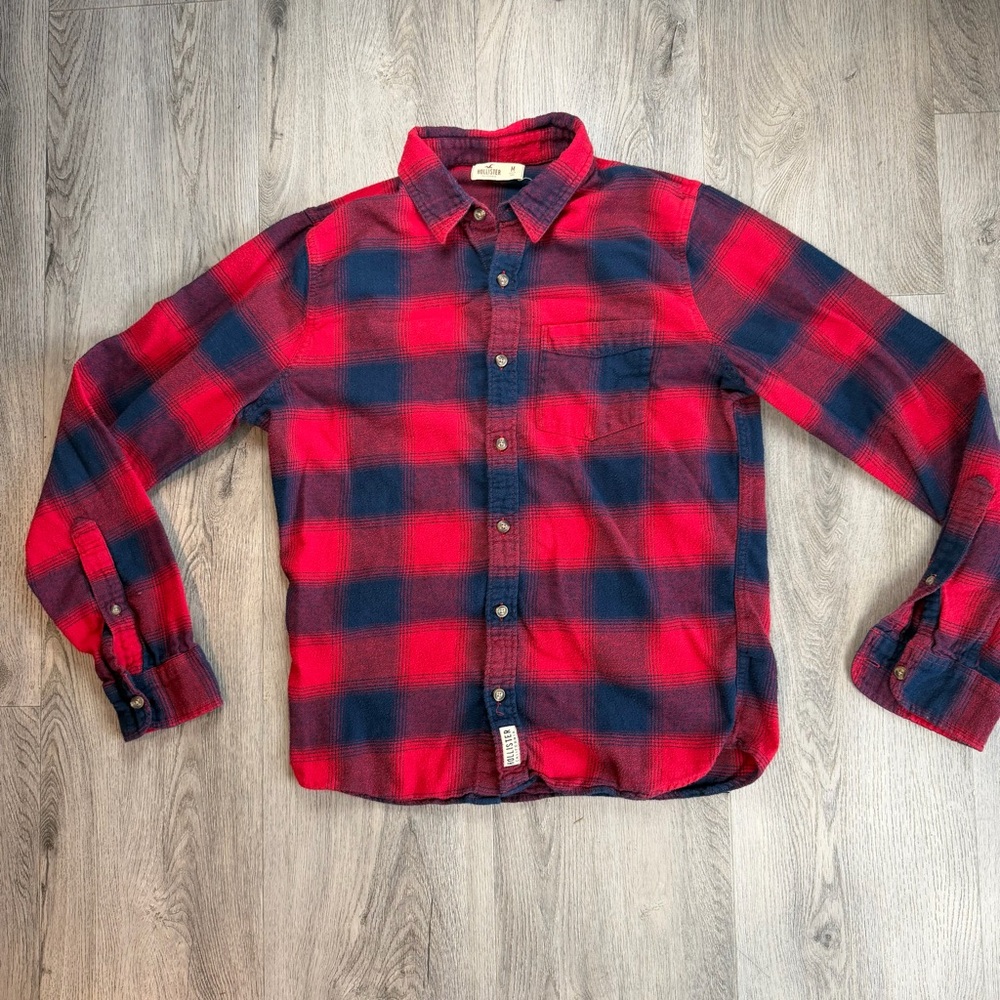 Hollister Shirt Mens Medium Red Navy Plaid Flannel Button Up Long‎ Sleeve Casual
